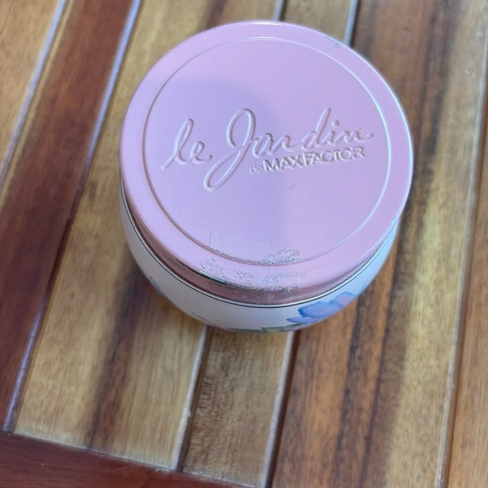 Vintage 1980s Max Factor le jardin Not Used candle tin